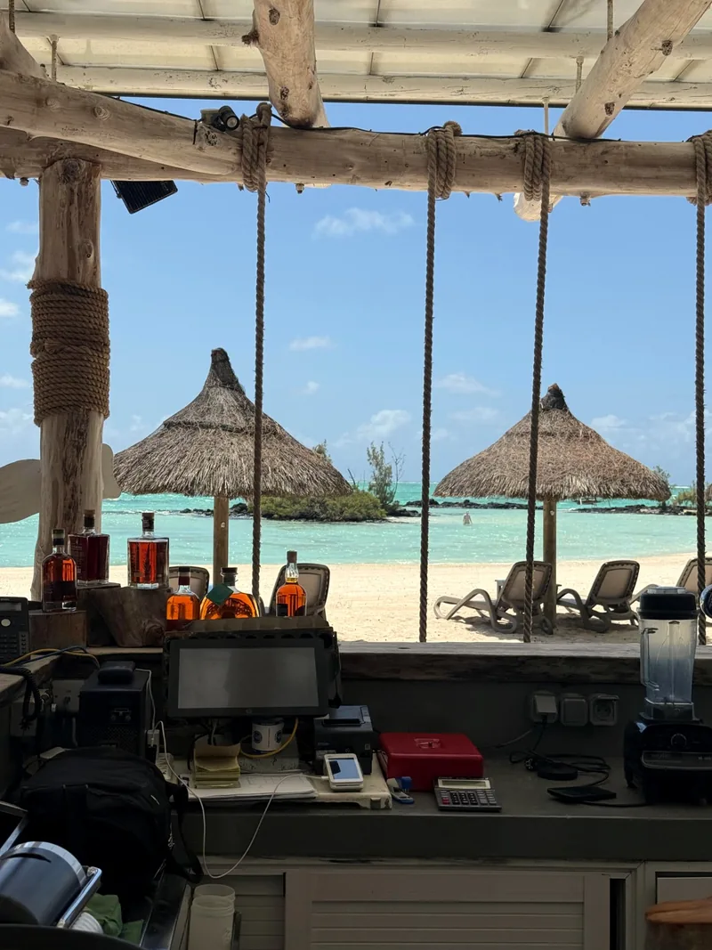 Strandbaren vid lagunen